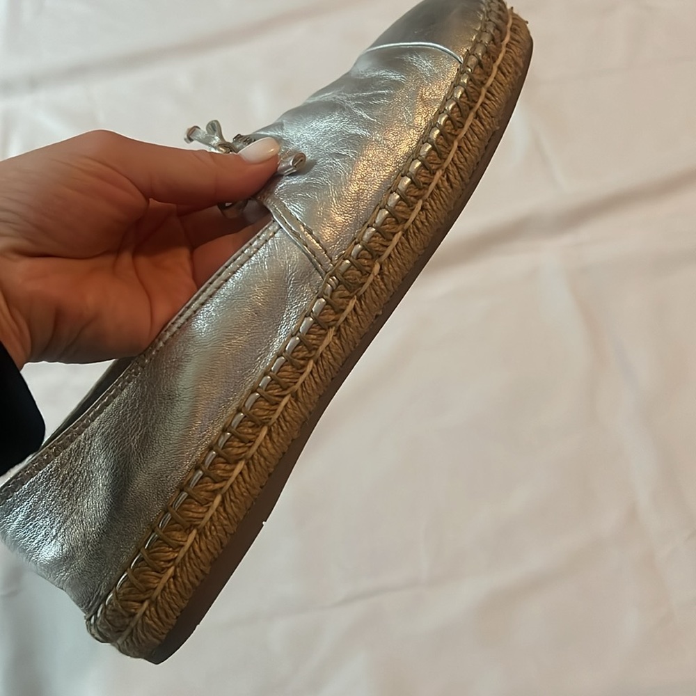 PRADA! Leather Silver Shoes. Size 9. - Picture 4 of 7